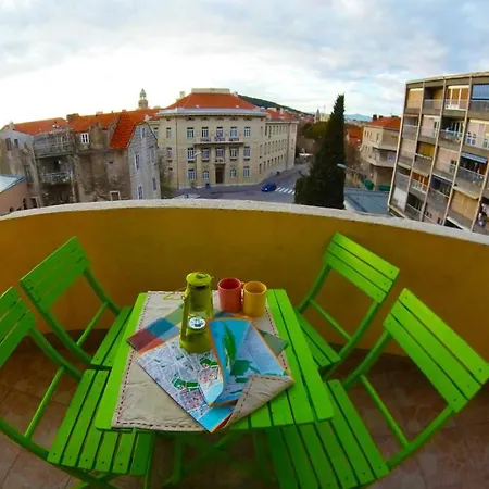 Croparadise Hostel Σπλιτ