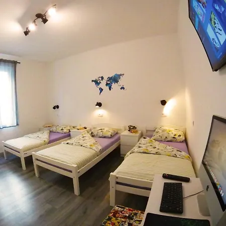 Croparadise 호스텔 *