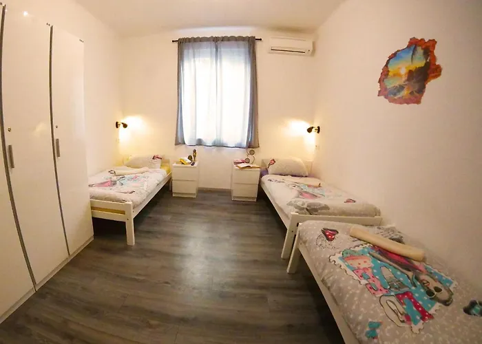 Croparadise Hostel Σπλιτ