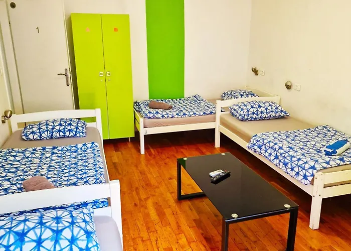 Hostel Croparadise *