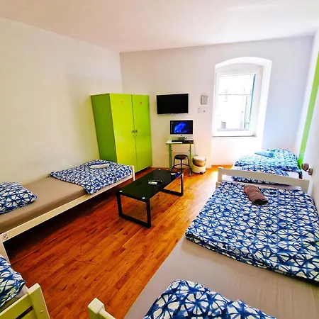 Croparadise Hostal Split