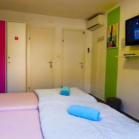 Croparadise Hostal Split