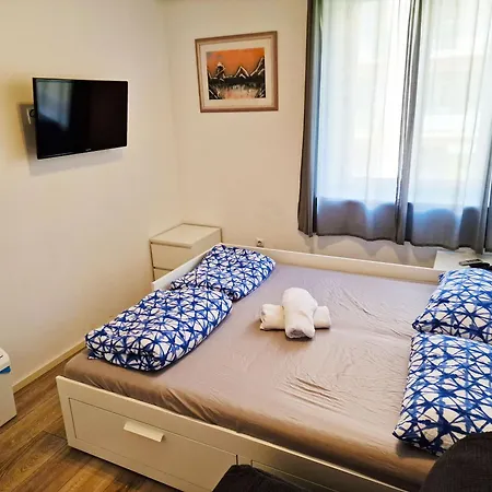 Croparadise Hostal Split